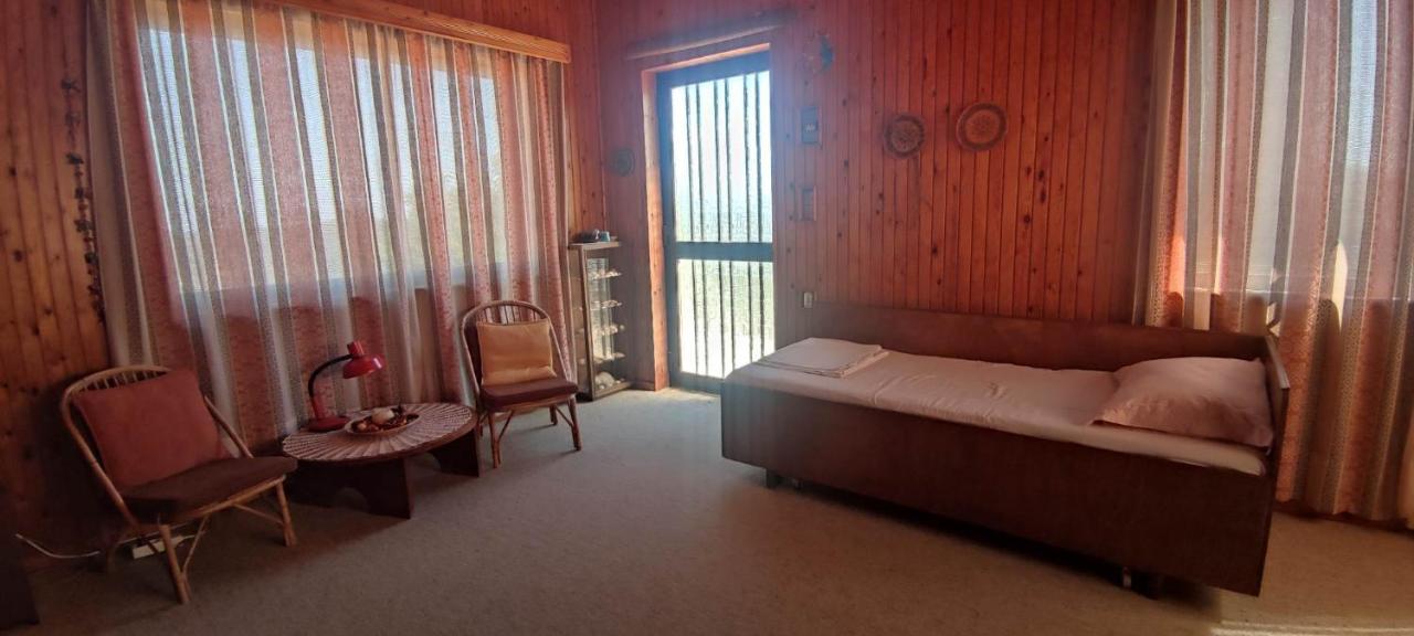 Rising Sun Guesthouse Mesochoria エクステリア 写真