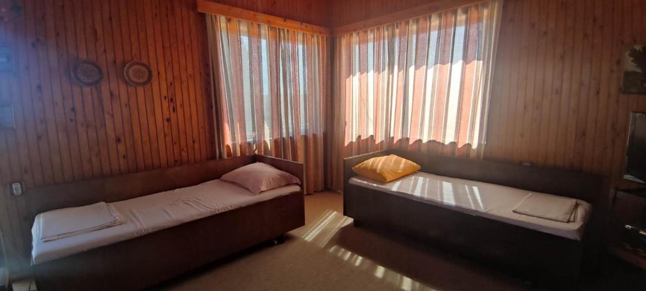 Rising Sun Guesthouse Mesochoria エクステリア 写真